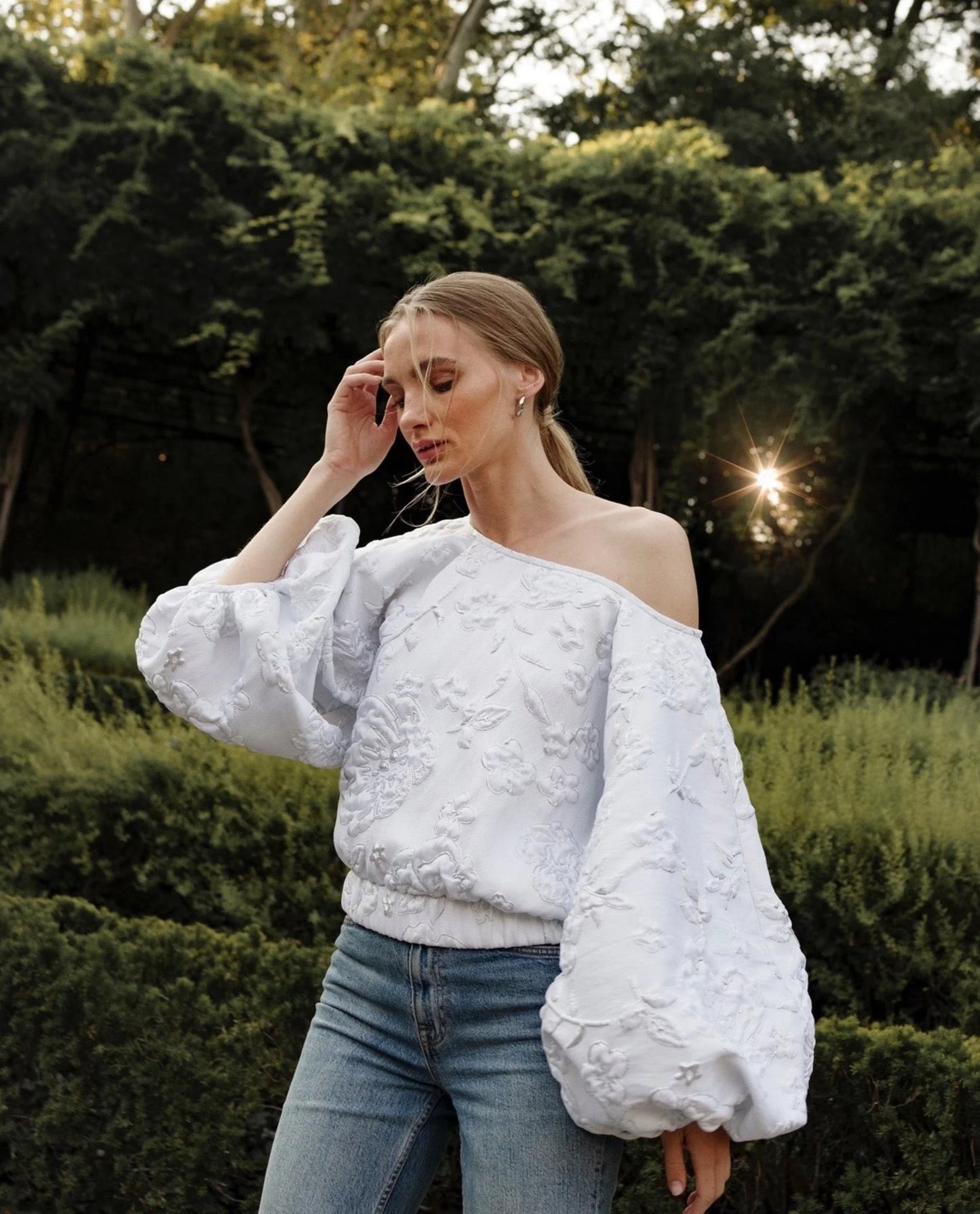 Arianne Elmy | All white good luck top