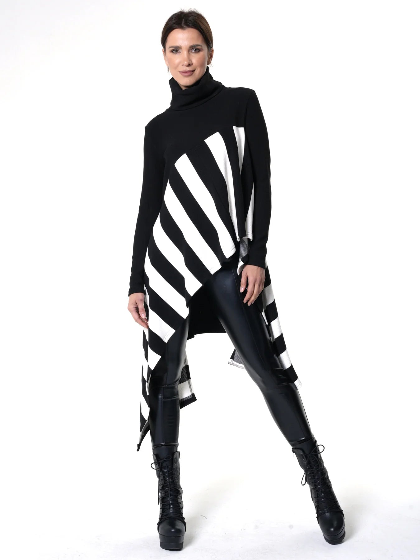 Metamorphoza | Asymmetric Striped Tunic In Black and White