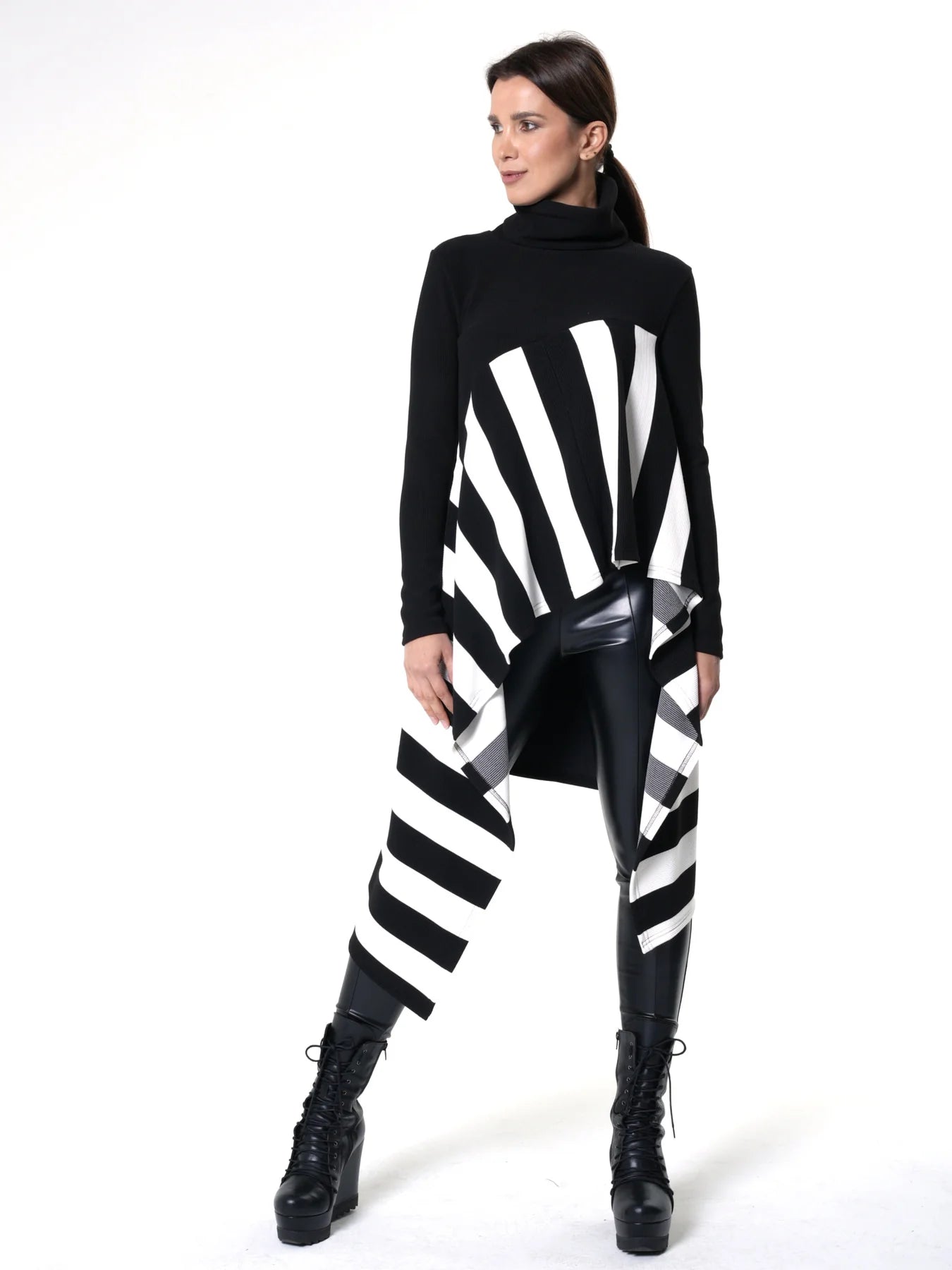 Metamorphoza | Asymmetric Striped Tunic In Black and White