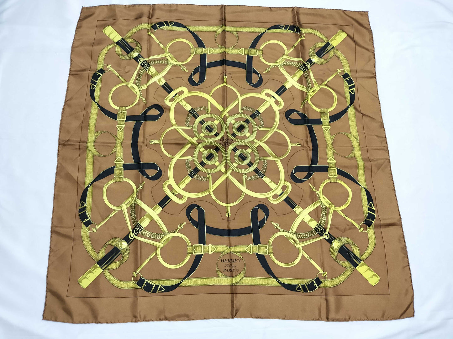 Hermes   |     Eperon D'Or Carre 90