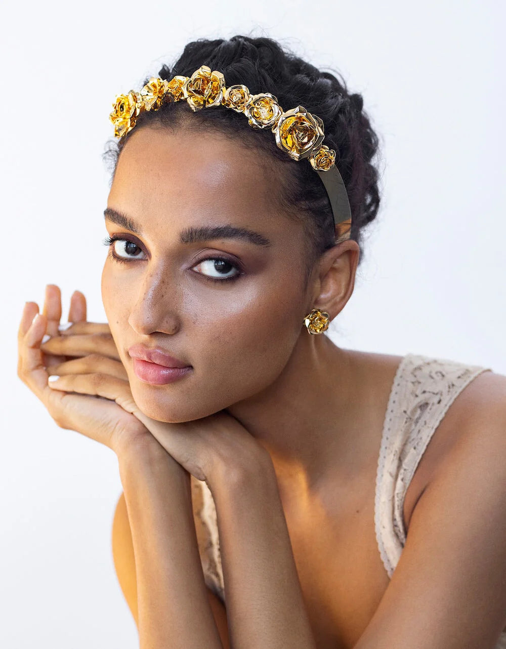 Epona Valley   |    Field Of Roses Earrings