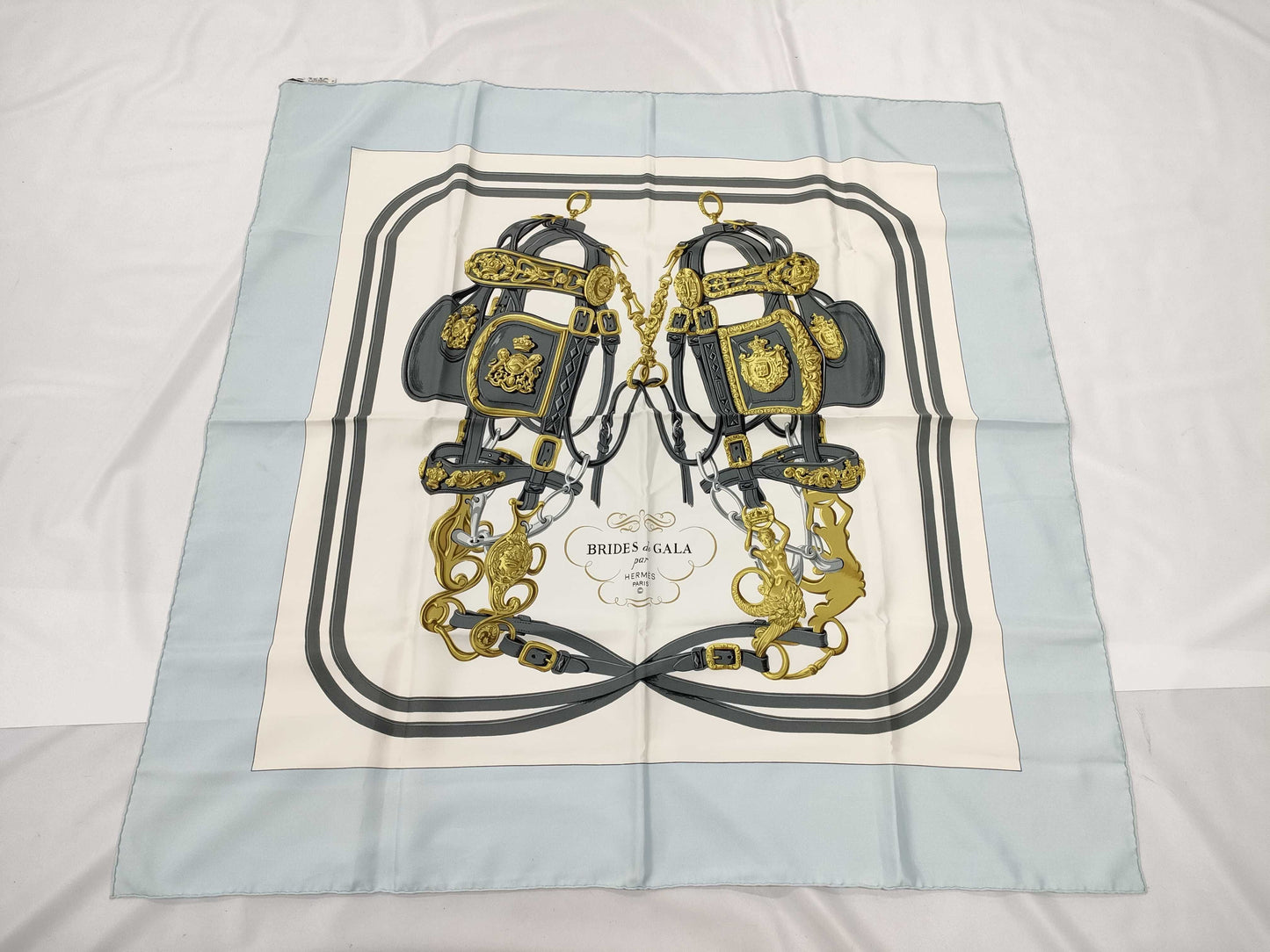 Hermes   |    Brides De Gala Carre 90