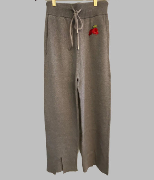 Mukzin   |    Grey Sweat Pants (Cherry)