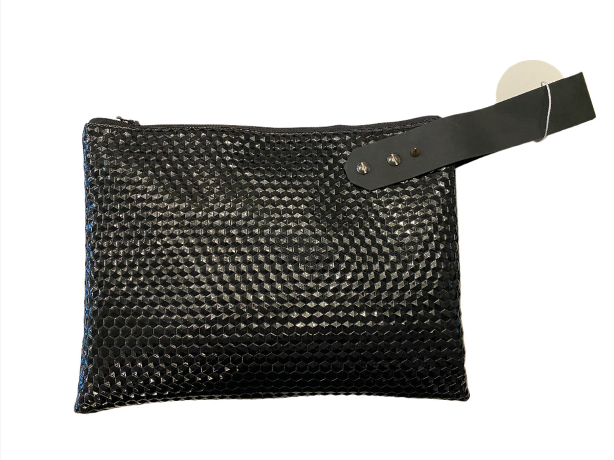 Rob Bacon   |    Black Clutch