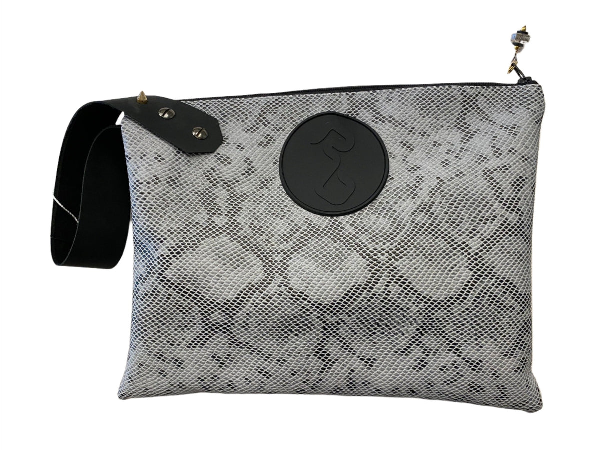 Rob Bacon   |    Grey Clutch