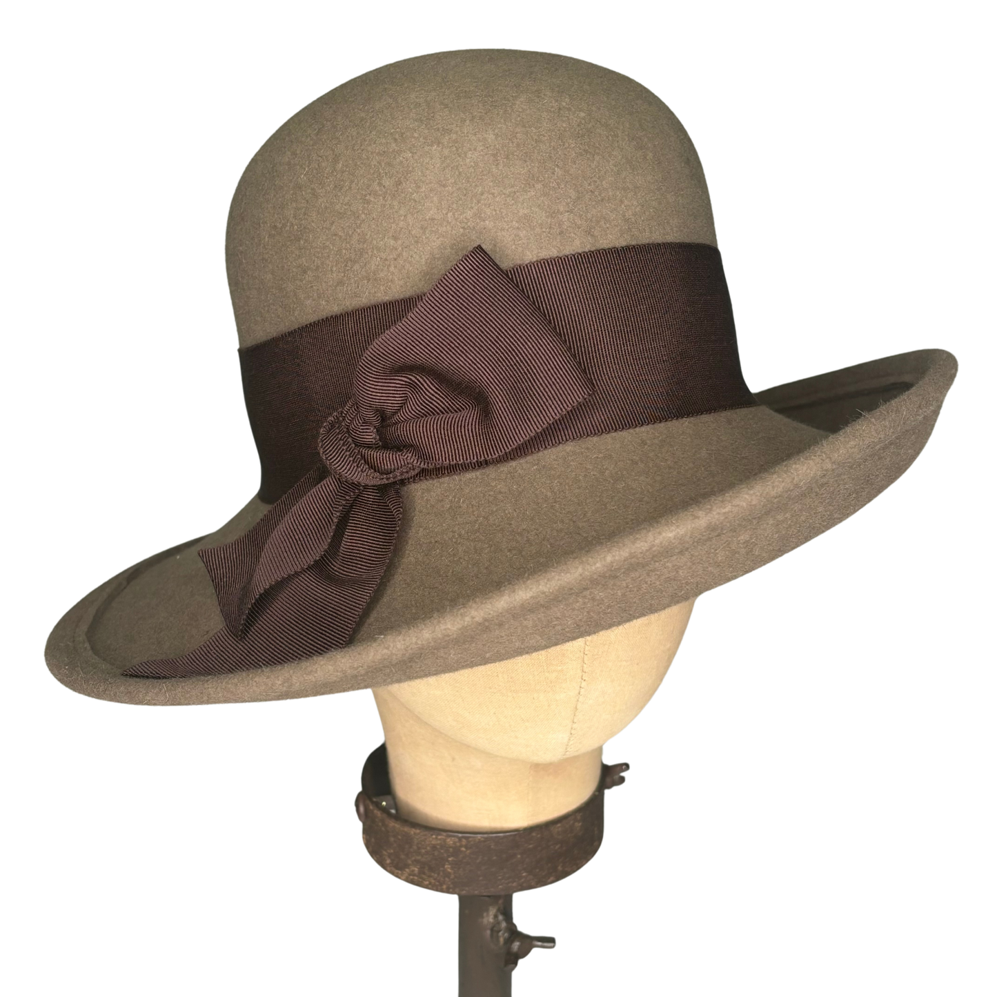 Hat   |    Wool Annie Hall Cloche Hat